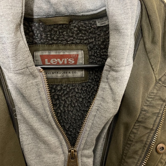 Levi's Men's  Hooded Military Jacket Med - Picture 3 of 5